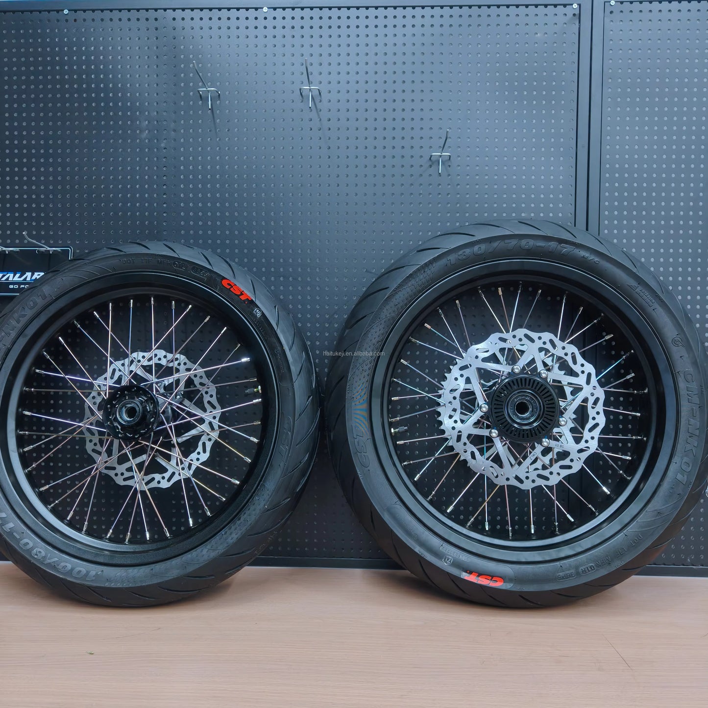 ultra bee super motos